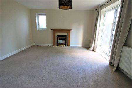 3 bedroom detached house to rent - Photo 2