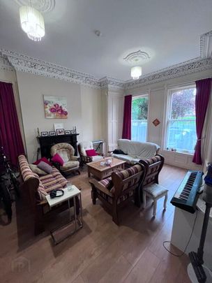 College Gardens, Most Bills Included, Belfast, BT9 6BQ - Photo 1