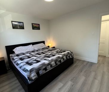 For Lease - 1115 O'connor Drive, Toronto, Ontario - Photo 4