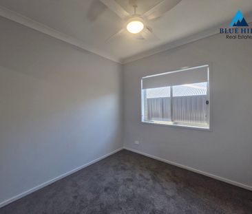 Brand new 3 bedrooms house for first lease - Photo 4
