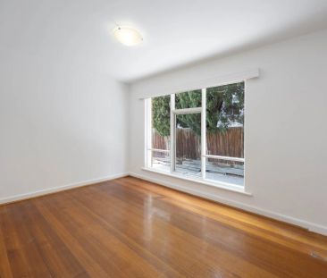 POSITION PERFECT ON ACLAND STREET - Photo 6