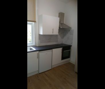 Studio Flat, Pierrepoint Road, W3 - Photo 3