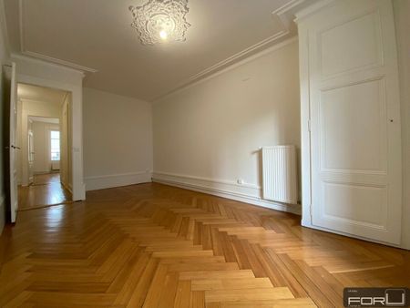 Very nice 3 room apartment renovated in old style with balcony in the Servette - Foto 4