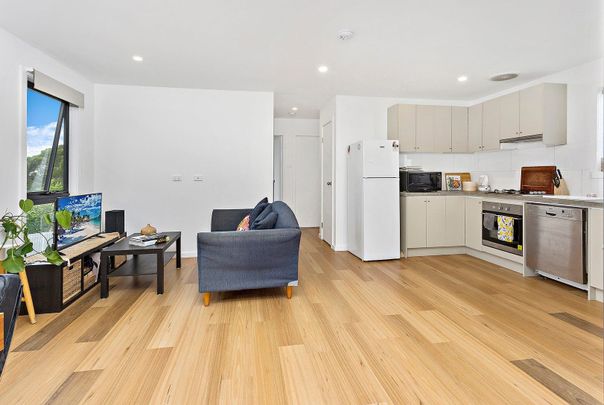 Charming Cottage - Photo 1