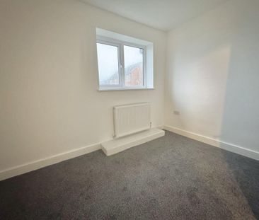 2 bedroom semi-detached house to rent - Photo 3