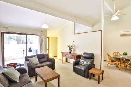 Neat 2 Bedroom Unit in Kalimna Village - Photo 4