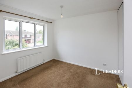 3 bedroom detached house to rent - Photo 3