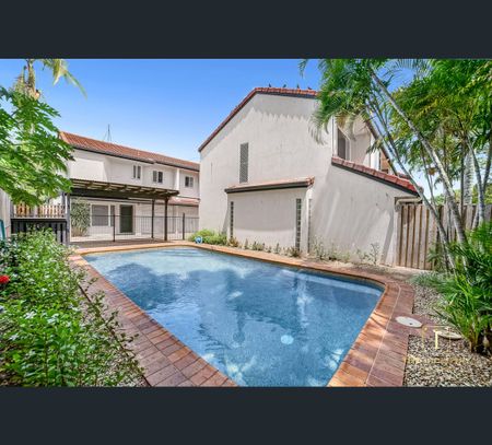 6/67-71 Digger Street, Cairns North, Qld 4870 - Photo 4