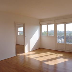 Appartement F3 ascenseur et place de parking - Photo 2