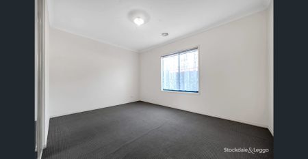 4 BEDROOM STUNNER IN THE ALAMANDA SCHOOL ZONE !! - Photo 4