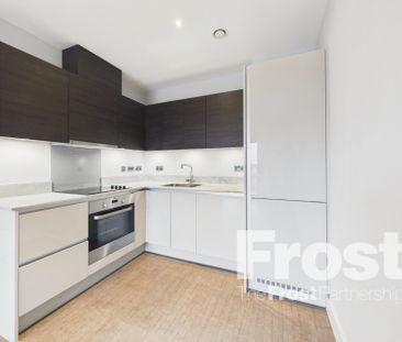 School Passage, Southall, Middlesex,UB1 - Photo 2