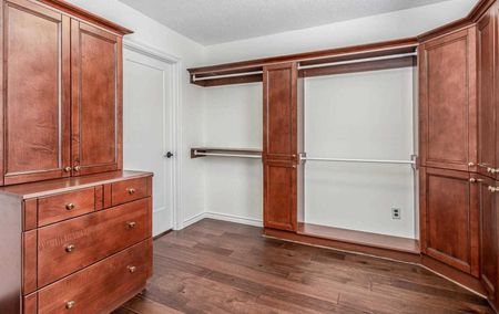 For Lease - 93 Waldie Road, Oakville, Ontario - Photo 2