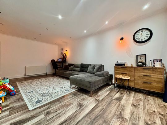 River Avenue, Hoddesdon - Photo 1