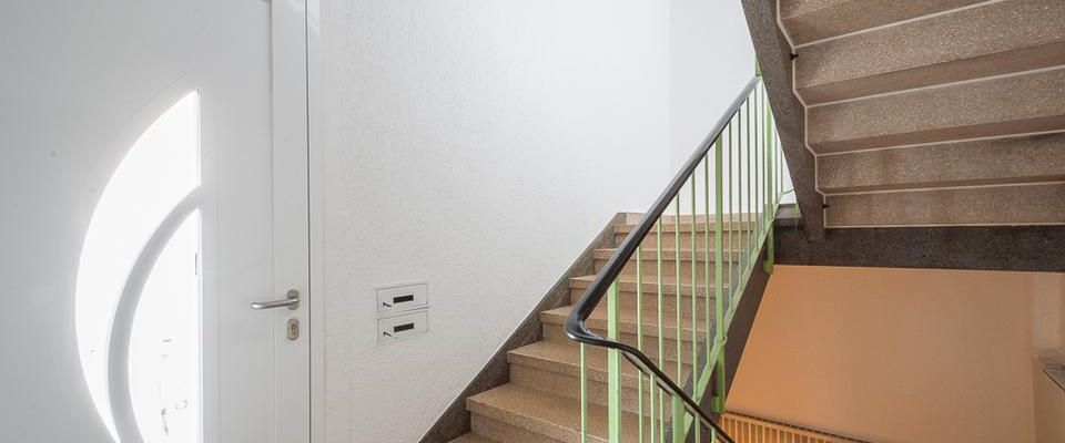 HELLIGKEIT - Dachgeschosswohnung mit Einbauküche und Gemeinschaftsgarten in Wiebelskirchen! - Photo 1