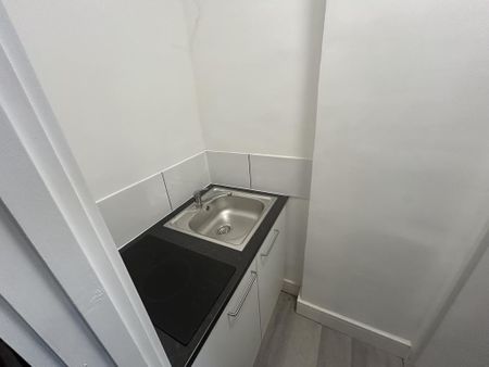 Studio to rent - Photo 4