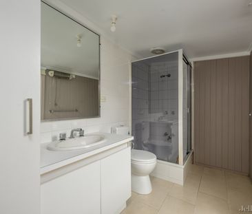 17 Davis Street, Carlton North - Photo 5