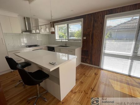 2 / 15 Adelaide Street, Dandenong - Photo 2