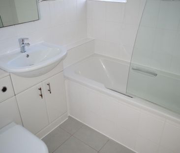 Bradford Road, Bolton - Photo 5