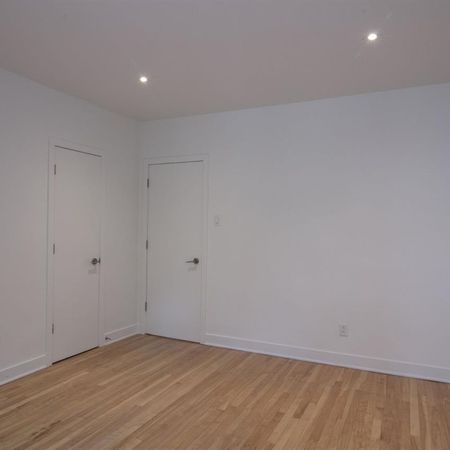 2105 Chomedey Street - Photo 4