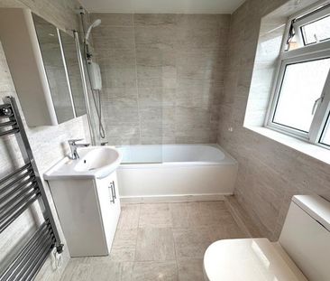 1 Bedroom Apartment To Let - Photo 4