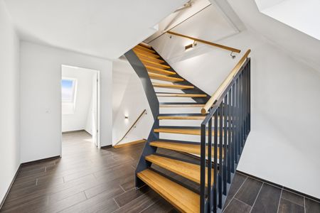 ERSTVERMIETUNG: Exklusive Maisonettewohnung mit Dachterrasse in Zürich-Oerlikon - Foto 4