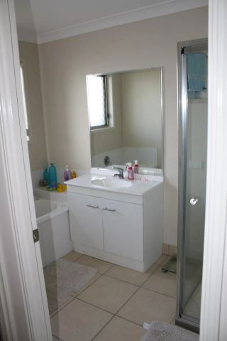 10 Freeman Street, Avoca QLD 4670 - House For Rent | Domain - Photo 3