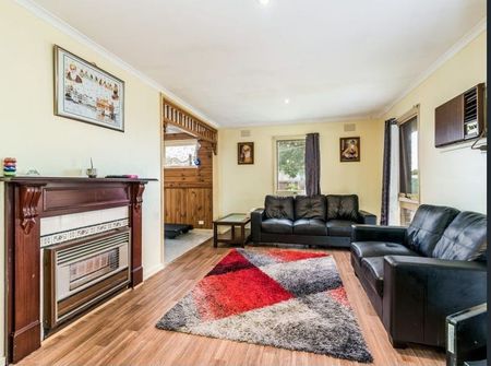 2 Belmar Street, Cranbourne, VIC 3977 - Photo 4