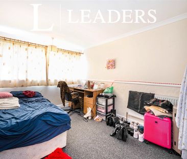 4 bedroom house to rent St. Pauls Road, Southsea, PO5 - Photo 3