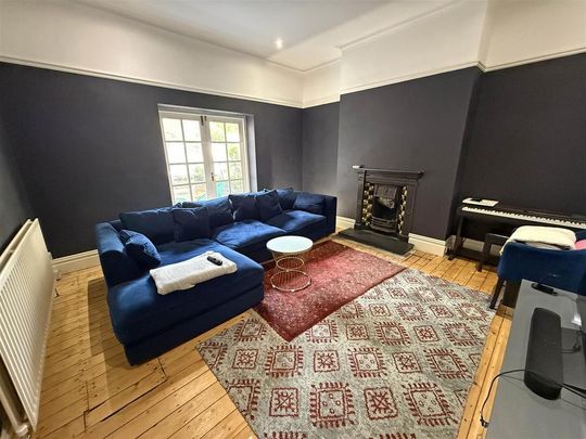 4 bedroom terraced house to rent - Photo 1