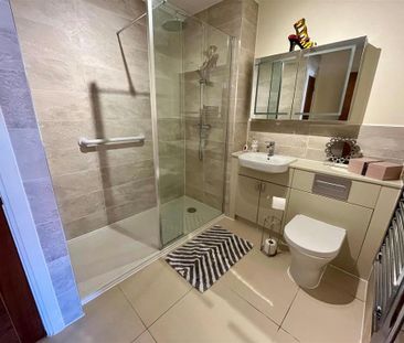 2 bedroom apartment to rent - Photo 5