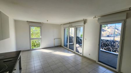 Location Appartement 3 pièces 72m² - Photo 4