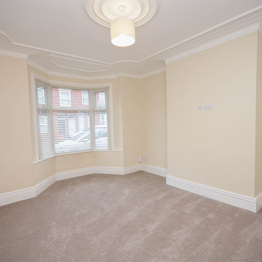 2 bed flat to rent in Osborne Avenue, South Shields, NE33 - Photo 1