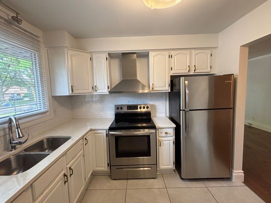 For Lease - 3857 Panama Court Unit# Upper unit, Niagara Falls, Ontario - Photo 1