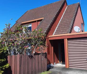 Comfortable Well Presented Family Home - Photo 2