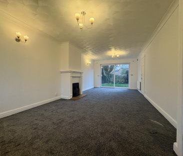 4 bedroom semi-detached house to rent - Photo 2