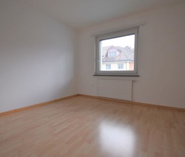 Leben am Puls der Stadt - schöne 4 Zimmer-Wohnung - Photo 3