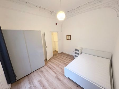 1 Bed Flat, Queensborough Terrace, W2 - Photo 3