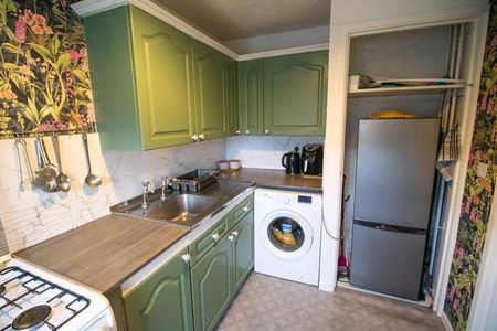 2 bedroom apartment to rent - Photo 5