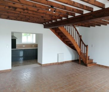 Location Maison 6 pièces 110m² CERISY LA SALLE 50210 - Photo 2