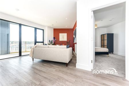 2 bedroom flat to rent - Photo 2