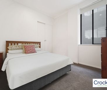Victoria City - Opposite Sky Tower - Carpark available - Photo 1