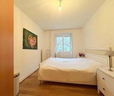 "Stilvolle und lichterfüllte 3-Zimmer-Hochparterrewohnung" - Photo 2