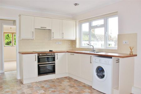 3 bedroom bungalow to rent - Photo 4