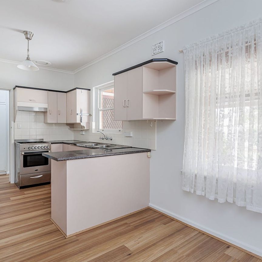 Character & charm, this one has it all! - Photo 1