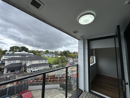 Best Apartment - Photo 5