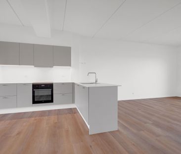 Lys 3-værelses lejlighed med altan og panoramaudsigt i Nørresundby - Foto 1