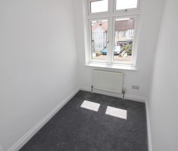3 bedroom semi-detached house to rent - Photo 5