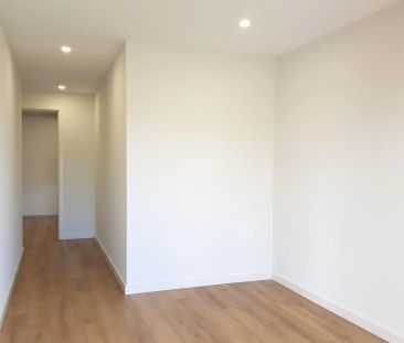 Modern Coastal Living at Its Best, A Must View .... - Photo 6