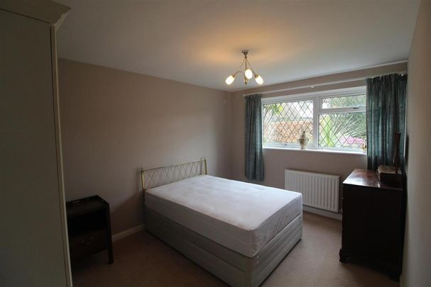 2 bedroom detached bungalow to rent - Photo 1