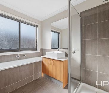 MODERN FAMILY LIVING IN A SOUGHT-AFTER LOCATION - Photo 6